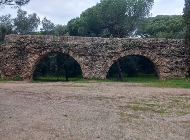 You are currently viewing Fréjus, de très loin une ville irriguée.